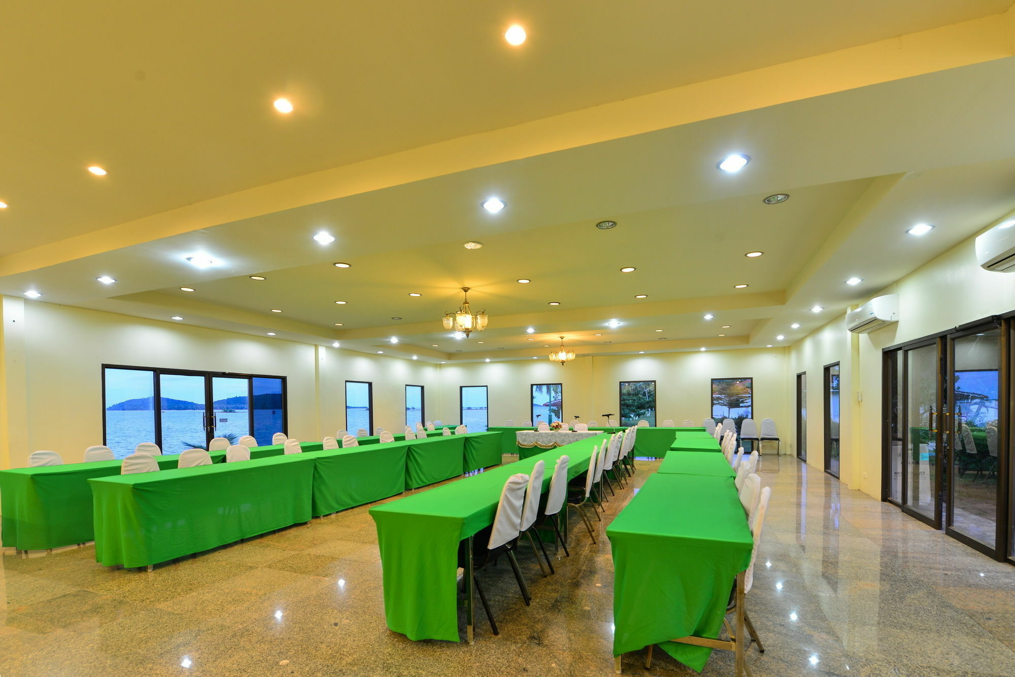 Star Light Beach Resort And Restaurant Chumphon Exterior foto